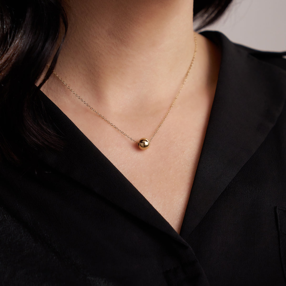 A Love That Remains Necklace | Lifestyle Shot | Ronaldo Designer Jewelry