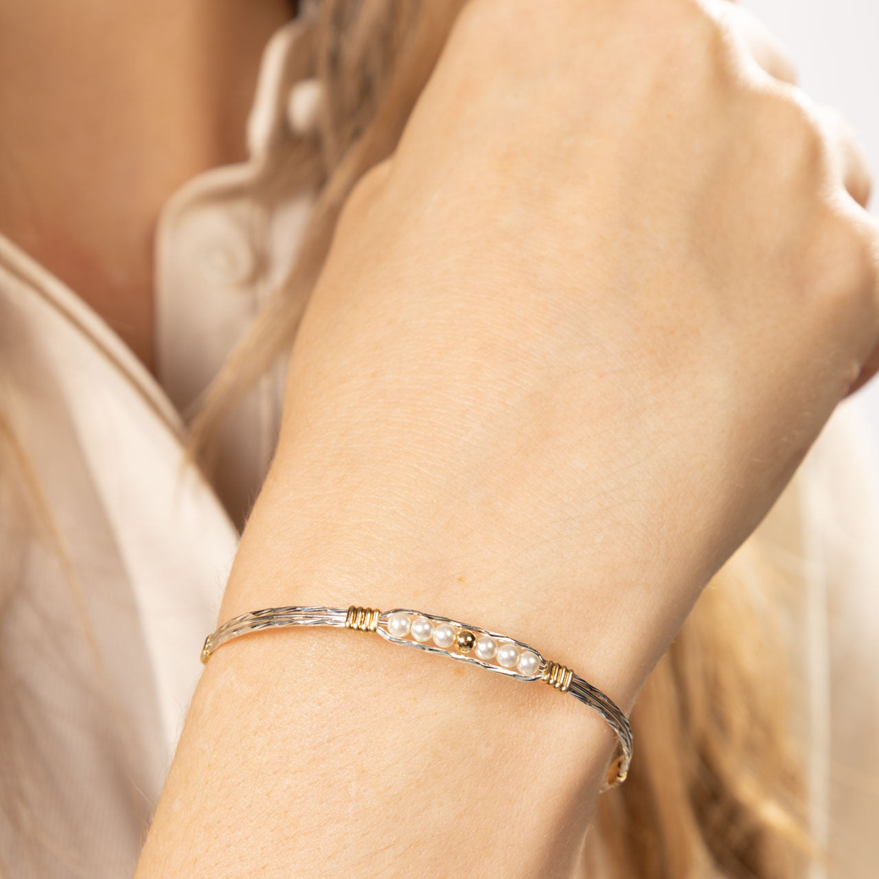 Shop Luxury Bracelets by Designer | Lee Michaels Fine Jewelry